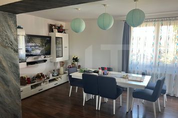 Vilă - 8 camere de vanzare UNGHENI - Mures anunturi imobiliare Mures