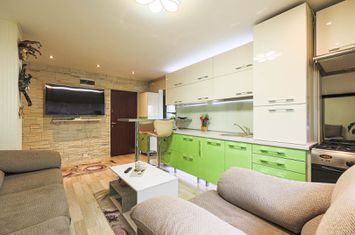 Acasă e locul unde creezi amintiri. Apartament cu 2 dormitoare. anunturi imobiliare Arad