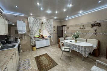 Vilă - 9 camere de vanzare ORASTIE - Hunedoara anunturi imobiliare Hunedoara