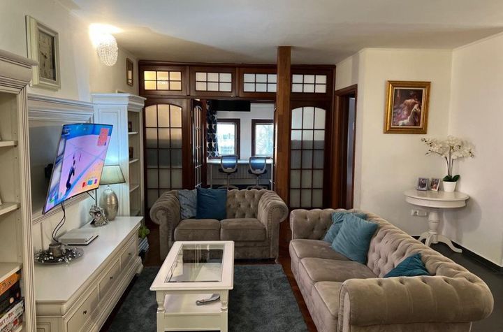 Apartament 4 camere de vanzare UNIRII - Bucuresti anunturi imobiliare Bucuresti