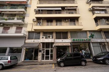 Penthouse 161 mp în centrul Drama, terasă mare anunturi imobiliare Grecia