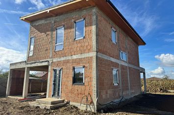 Vilă - 4 camere de vanzare SASAR - Maramures anunturi imobiliare Maramures