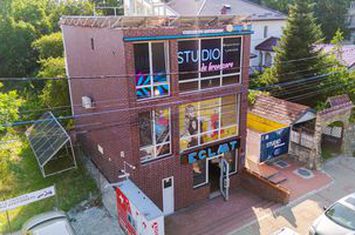 Casă / Vilă cu 3 camere de vânzare în zona Sud-Vest anunturi imobiliare Botosani