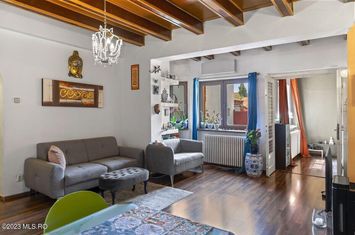Casă - 12 camere de vanzare TITULESCU - Bucuresti anunturi imobiliare Bucuresti