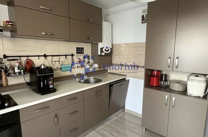 Apartament de vanzare cu 3 camere- Zona Valea Lupului anunturi imobiliare Iasi