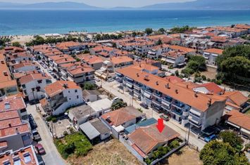 Casă mobilată 66 mp, 150 m de plajă — Paralia Ofriniou anunturi imobiliare Grecia