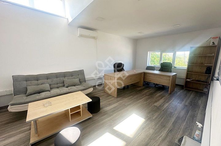 Spatiu de birouri de inchiriat zona Selgros anunturi imobiliare Bihor