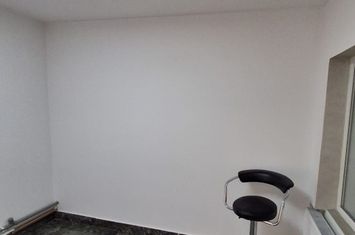 Spațiu comercial de inchiriat EROILOR - Prahova anunturi imobiliare Prahova