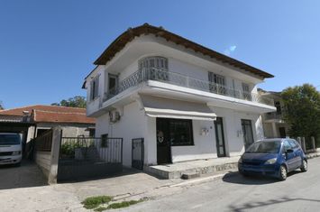 Clădire mixtă 202 mp pe teren 329 mp, Neos Skopos anunturi imobiliare Grecia