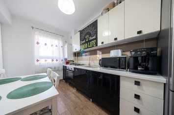 Apartament 2 camere de vanzare TRACTORUL - Brasov anunturi imobiliare Brasov