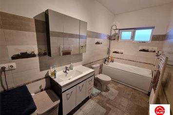 Apartament 2 camere de vanzare UNIRII - Mures anunturi imobiliare Mures
