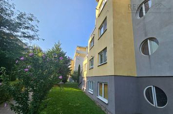 Apartament 3 camere de vanzare AVANTGARDEN - Brasov anunturi imobiliare Brasov