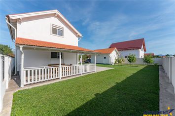 Casă - 4 camere de vanzare EXTERIOR EST - Brasov anunturi imobiliare Brasov