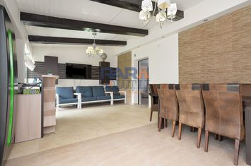 Casă 4 camere / două băi (mobilată și utilată) 860 mp teren anunturi imobiliare Neamt