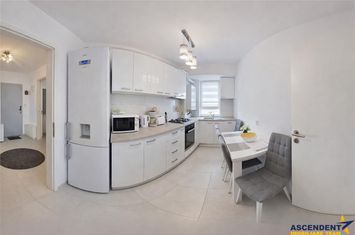 Apartament 3 camere de vanzare AVANTGARDEN - Brasov anunturi imobiliare Brasov