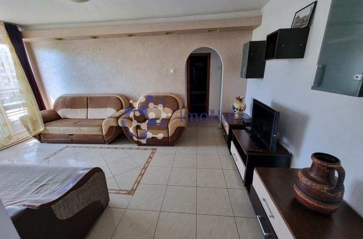 Piata Unirii - UMF, apartament cu 2 camere, 50 mp anunturi imobiliare Iasi