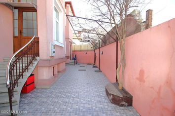 Salcamilor - Bd. Dacia, Vila renovata 223 mp utili, inchiriata! anunturi imobiliare Bucuresti