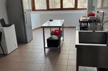 Titan - 1 Decembrie 1918 langa Piata Titan 90 mp anunturi imobiliare Bucuresti