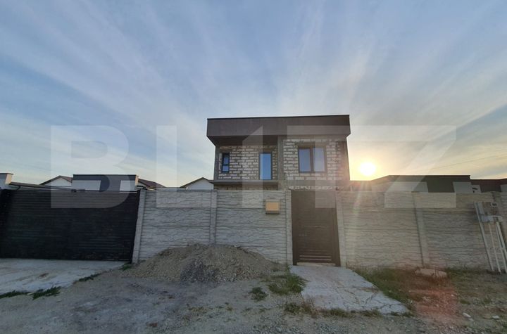 Vilă - 5 camere de vanzare CRAIOVA - Dolj anunturi imobiliare Dolj