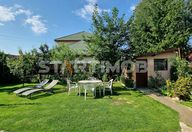 330.000 €, Casă