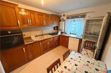 Apartament 3 camere de vanzare GARA - Vrancea anunturi imobiliare Vrancea