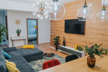 3 camere, ultracentral, Oradea. 205 000 E + TVA. Comision 0 anunturi imobiliare Bihor