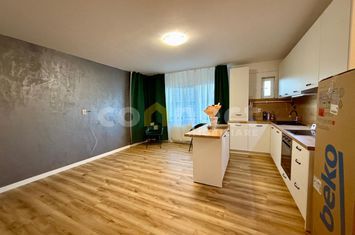 Apartament 3 camere de vanzare FLORESTI - Cluj anunturi imobiliare Cluj