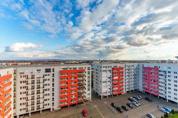 De închiriat apartament cu 3 camere la ARED Uta! anunturi imobiliare Arad