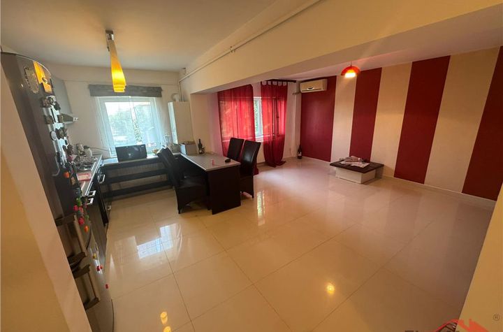Apartament 2 camere de vanzare SUD - Vrancea anunturi imobiliare Vrancea