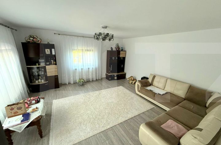 Casă - 5 camere de vanzare BOTOSANI - Botosani anunturi imobiliare Botosani