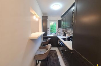 Apartament 3 camere de vanzare CENTRUL CIVIC - Brasov anunturi imobiliare Brasov