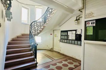 Armeneasca - Mantuleasa garsoniera etaj 3/3 cu centrala proprie constructie 1950 anunturi imobiliare Bucuresti
