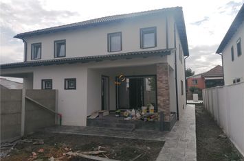 Casă - 5 camere de vanzare CENTRAL - Timis anunturi imobiliare Timis