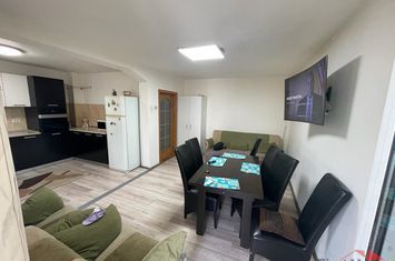 Apartament 3 camere de vanzare ULTRACENTRAL - Vrancea anunturi imobiliare Vrancea