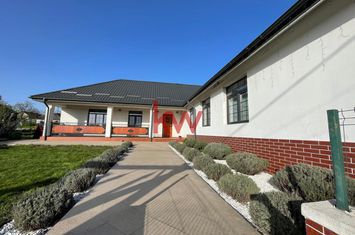 Casă - 5 camere de vanzare URSOAIA - Iasi anunturi imobiliare Iasi
