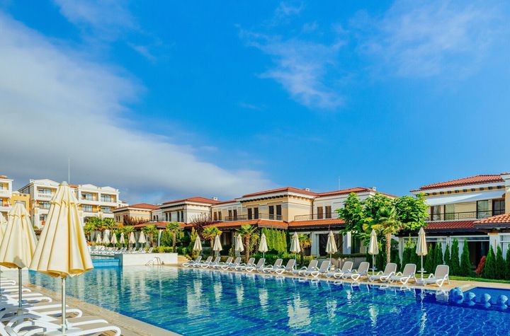 3 Camere ap. 11, Secret Garden anunturi imobiliare Bulgaria