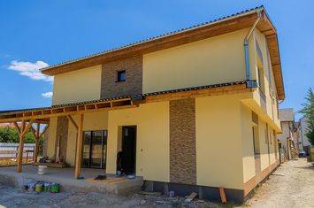 Vilă - 4 camere de vanzare SIBIU - Sibiu anunturi imobiliare Sibiu
