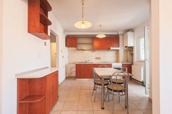 Apartament spatios cu 2 camere în zona UTA, Etaj 8/8, Izolat Complet anunturi imobiliare Arad