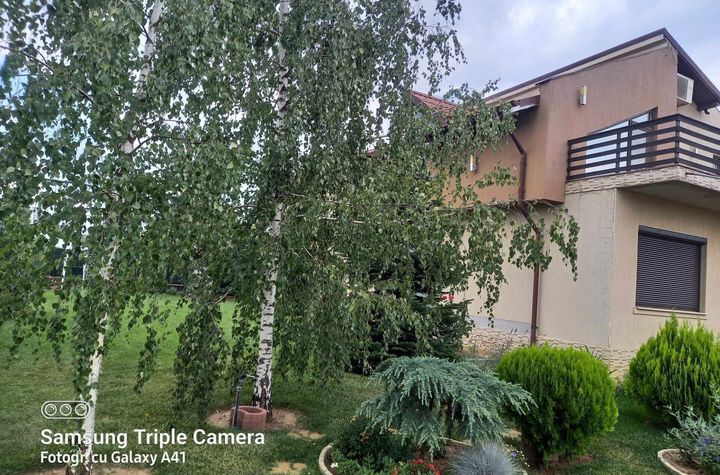 TARGOVISTE-PRISEACA vila individuala, garaj, teren 1000mp anunturi imobiliare Dambovita