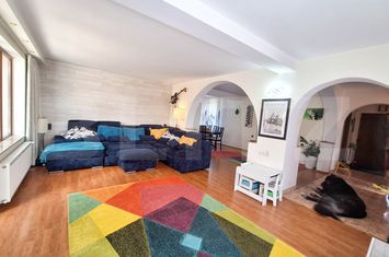 Vilă - 8 camere de vanzare CLUJ-NAPOCA - Cluj anunturi imobiliare Cluj