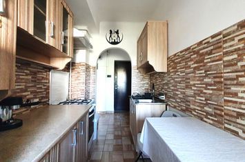 Inchiriez apartament de 2 camere pe Mihai Viteazu, Centru Cluj! anunturi imobiliare Cluj