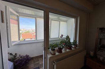 Apartament decomandat cu 3 camere in Florilor, str. Crinului anunturi imobiliare Brasov