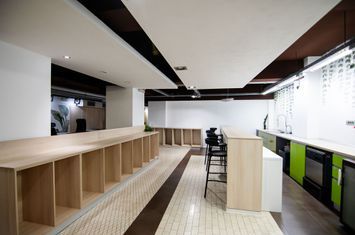 Piata 1 Mai spatiu demisol 475 mp anunturi imobiliare Bucuresti