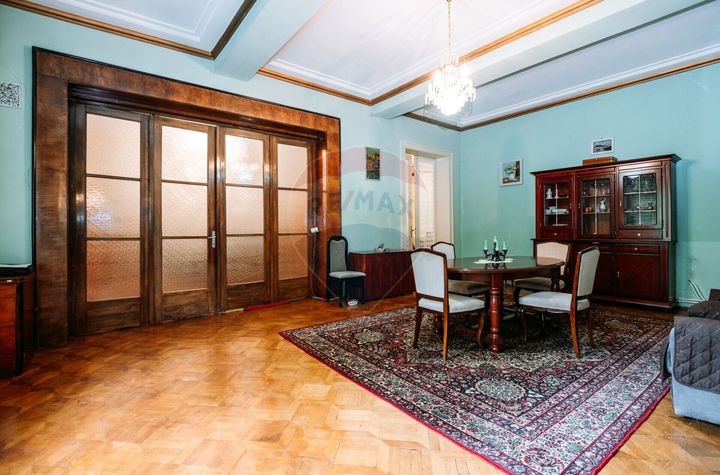 Apartament spațios cu grădină proprie într-o vilă interbelică renovată anunturi imobiliare Cluj