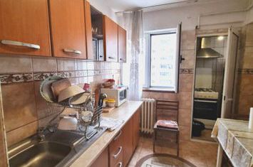 Apartament 3 camere de vanzare PITESTI - Arges anunturi imobiliare Arges