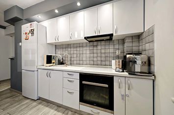 Apartament 4 camere de vanzare NUFARUL - Bihor anunturi imobiliare Bihor