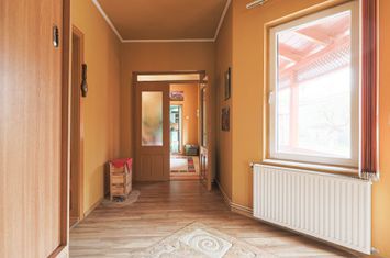 Casă spațioasă cu 4 dormitoare în Nădlac – gata de mutare! anunturi imobiliare Arad