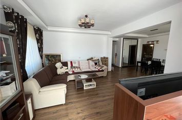 Apartament 3 camere de vanzare NORD - Vrancea anunturi imobiliare Vrancea