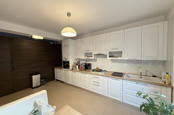 CASA /RESEDINTA//CLINICA //BIROURI// ANA IPATESCU// PLOIESTI anunturi imobiliare Prahova
