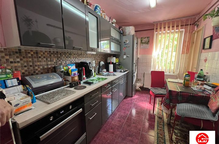 Apartament 2 camere de vanzare TUDOR VLADIMIRESCU - Mures anunturi imobiliare Mures